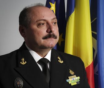 Un contraamiral a fost trecut în rezervă. Echipajele i-au prezentat onorul! - capatina-1582898728.jpg