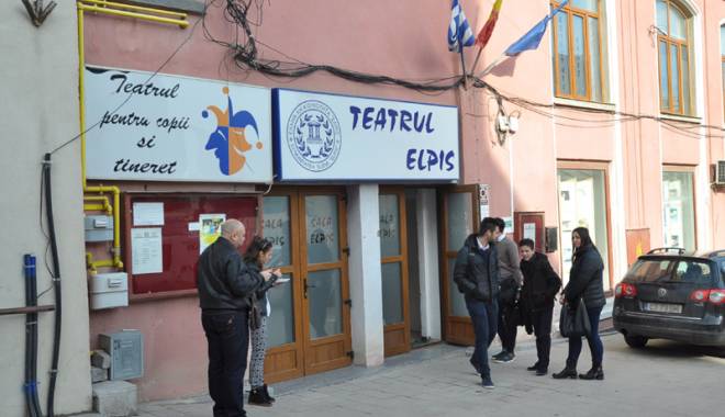 Dans și voie bună, la Teatrul de Copii - capracutreiiezi-1427741579.jpg