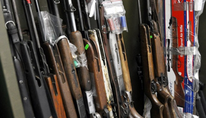 Captura polițiștilor din Constanța: zeci de arme și kilograme  de substanțe periculoase - capturapolitistilorconstantazeci-1390748098.jpg