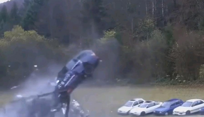 VIDEO ȘOCANT! Mai gândește-te înainte să mergi cu viteză. IMPACT FATAL, la 200 km pe oră - capturavideo-1461328151.jpg