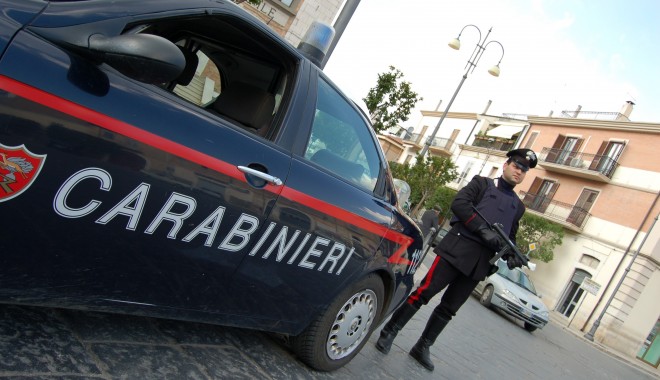 Un român surprins spărgând o locuință, în Milano, a murit după ce a căzut de la etaj - carabinieri-1375456324.jpg