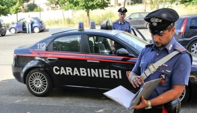 Schimbările Codului Rutier italian pe înțelesul tuturor. Ce trebuie să știe românii din Italia cu mașini înmatriculate în țară - carabinieri-1544515715.jpg