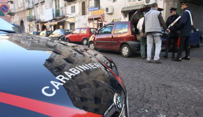 ATAC CU ARMĂ ALBĂ ÎN MUZEU! Un mort și mai mulți răniți - carabinieriafpmediafaxfotomariol-1535874272.jpg
