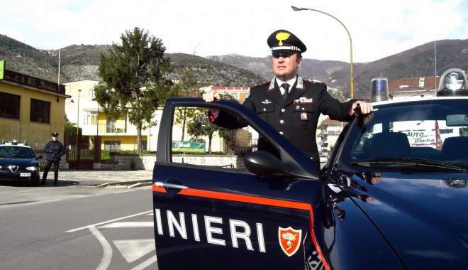URĂ DUSĂ LA EXTREM / TRUPUL unui MUNCITOR ROMÂN, aruncat la GUNOI, în ITALIA - carabinieripostidiblocco-1373796664.jpg