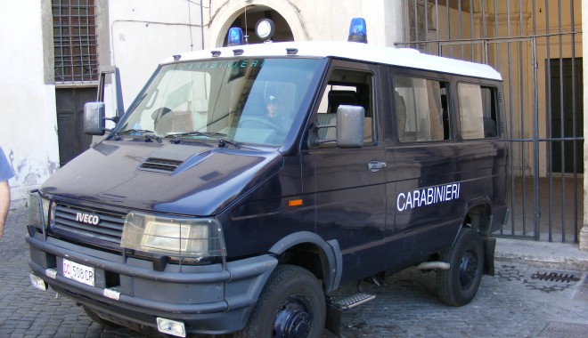 Un ROMÂN invalid a AGRESAT un nigerian în ITALIA dintr-un motiv incredibil - carabinierivan-1374159357.jpg