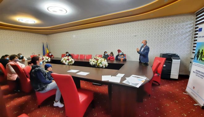 Condiţii de trai mai bune pentru persoanele adulte cu dizabilităţi - caravana-1634235729.jpg