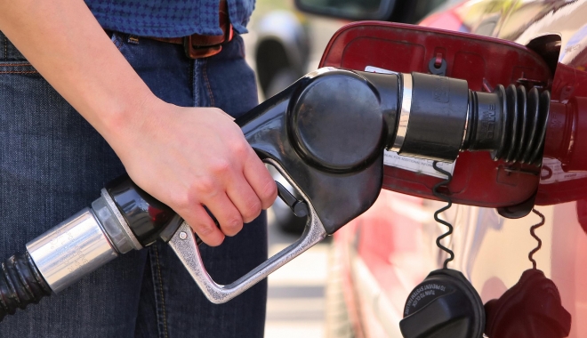 Prima măsură a PSD-ului, după câștigarea alegerilor: Amână tăierea taxelor - carburant-1481633880.jpg