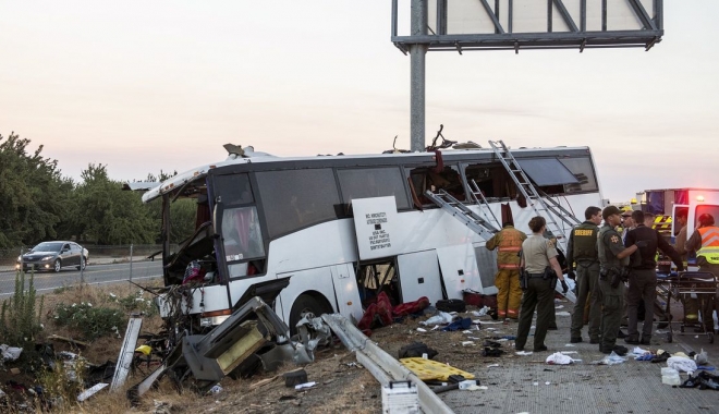 13 oameni au murit și alți 31 au fost răniți, în urma unui accident de autocar - carcras268873800-1477290677.jpg