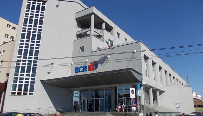 BCR oprește temporar sistemul informatic ce gestionează operațiunile cu carduri - card-1366356437.jpg