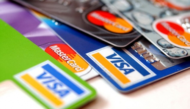 Băncile, somate să-și reducă comisioanele la plata cu cardul - cardcredit-1504780029.jpg