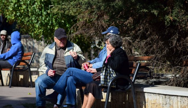 Card cu bani pe el, pentru vârstnicii constănţeni cu pensii mici - cardcubani-1605211416.jpg
