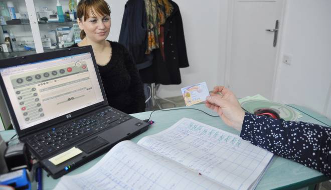 Câte carduri de sănătate au rămas nedistribuite - carddesanatatemedicdefamilie10-1432817215.jpg