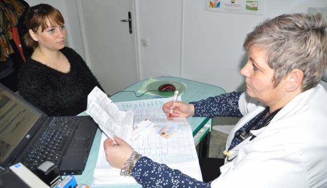 Din nou probleme! Sistemul cardului de sănătate, offline câteva ore - carddesanatatemedicdefamilie3214-1442846636.jpg