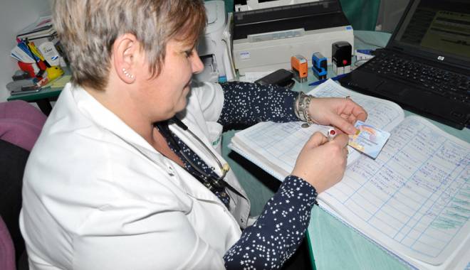 Nu vă panicați! Constănțenii asigurați pot beneficia de consultații și fără card de sănătate - carddesanatatemedicdefamilie36-1435674349.jpg