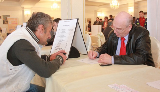 Card profesional european pentru șomerii constănțeni - cardprofesional-1392137442.jpg