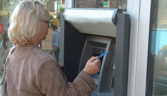 Cardul de sănătate, utilizat la… bancomat? - carduldesanatateutilizat-1430927942.jpg