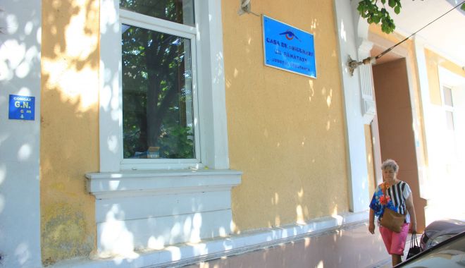 Peste 2.000 de carduri europene de sănătate, emise anul acesta - carduri1-1649688954.jpg