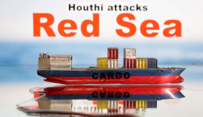 O navă cargo americană, lovită de o rachetă trasă de rebelii houthi în largul Yemenului