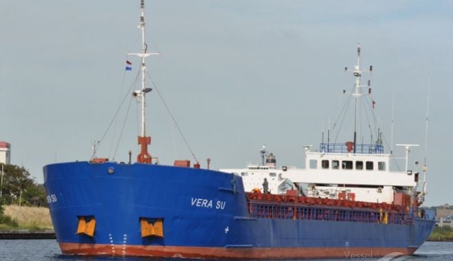 O navă cu îngrășăminte chimice a eșuat - cargosu-1633009696.jpg