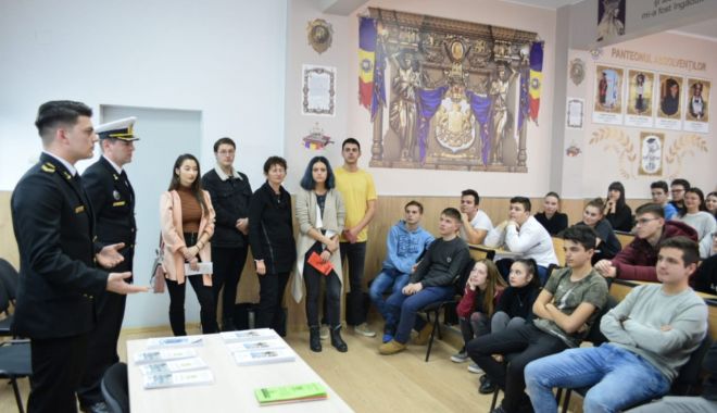 Pledoarie pentru cariera armelor. 