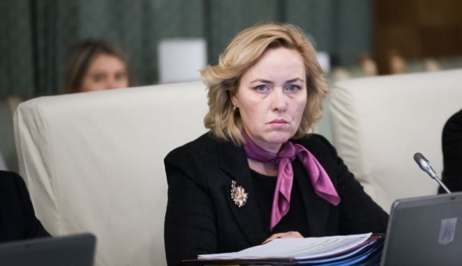 Carmen Dan nu-și dă demisia: Guvernul este politic. Miniștrii sunt puși de coaliție, tot acolo se retrage sprijinul lor - carmendanslugadragnea-1515699759.jpg