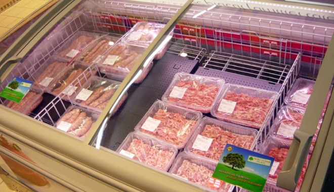 A scăzut valoarea produselor alimentare aruncate de pe rafturi - carne-1340809545.jpg