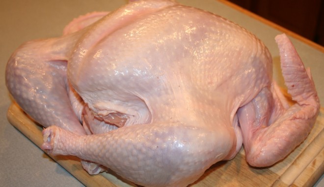 NOU SCANDAL ALIMENTAR: Carne de curcan cu reziduuri de antibiotic, trimisă în Germania de la o fermă din România - carne-1363166957.jpg