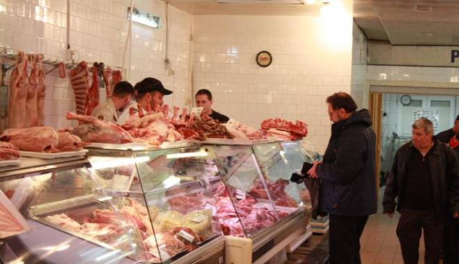 Ce au găsit inspectorii sanitar-veterinari la magazinele și depozitele alimentare verificate - carne-1418752349.jpg