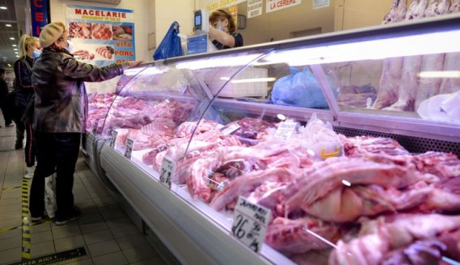 Ce a descoperit o femeie în punga cu carne luată de la supermarket