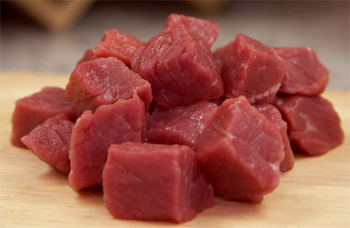 ȘOCANT. Mâncăm carne cu ... lipici! - carnecruda-1413290413.jpg