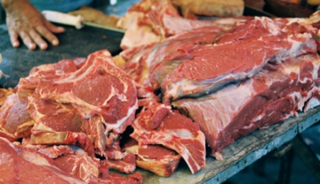 12 persoane, la spital cu trichineloză după ce au mâncat carne de porc infectată - carnedeporc33787300-1357650531.jpg