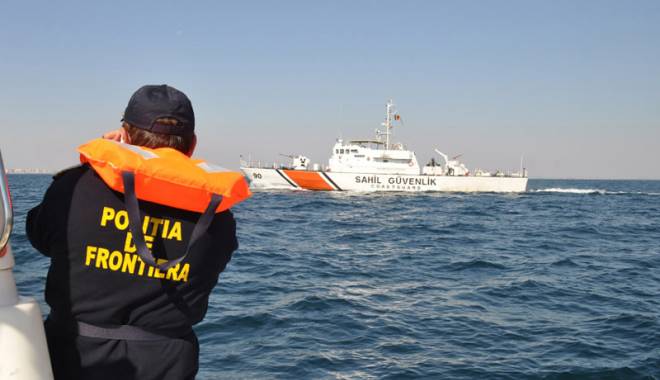 Carnet de marinar falsificat, găsit în portul Constanța - carnetmarinar-1415642144.jpg