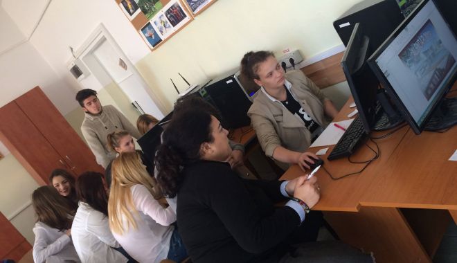 Proiect Erasmus+ pentru încurajarea utilizării de instrumente inovatoare de educație online - carol-1645005794.jpg