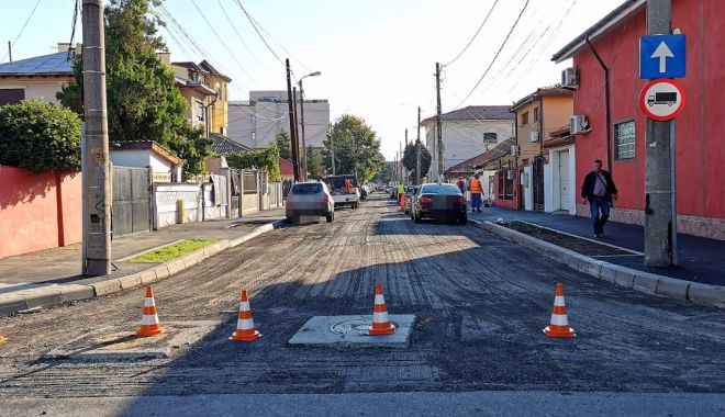 Şoferi, atenţie unde parcaţi! Se lucrează la reabilitarea carosabilului