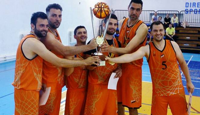 Carp Team, prima campioană a Ligii de Baschet Amator din Constanța - carp-1432059353.jpg