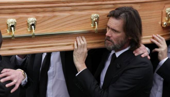 Jim Carrey a purtat pe umeri sicriul fostei iubite. Mesaj cutremurător pe Twitter - carr121470900-1444560052.jpg