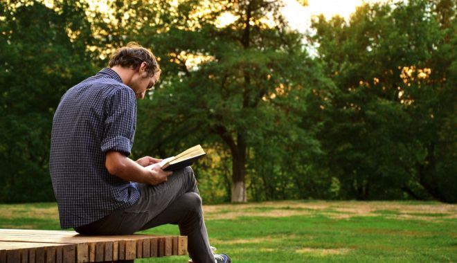 Invitaţie la lectură: „1984 - O mie nouă sute optzeci şi patru” - carte-1620142426.jpg