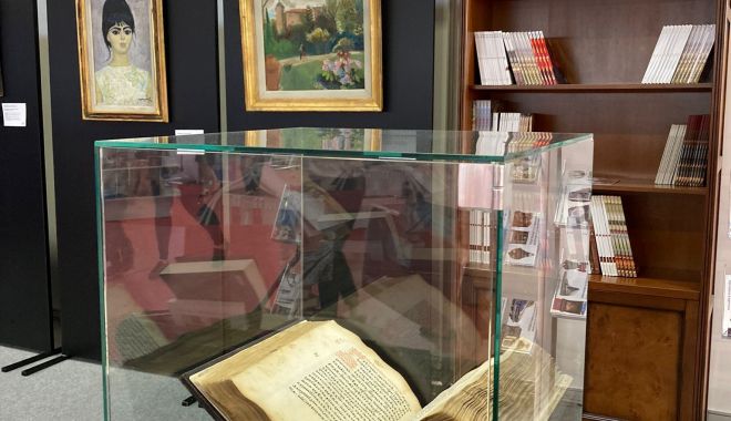 Cea mai veche carte românească, expusă la Bookfest