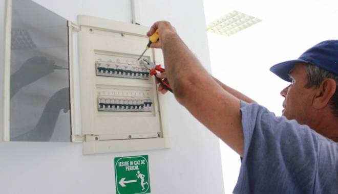 Cartierul Inel I din Constanța, fără curent electric, astăzi - cartierulinelicurent-1415125950.jpg
