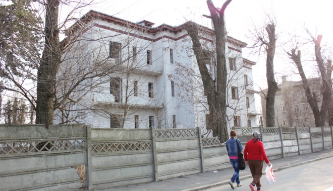 Spital al Constanței furat bucată cu bucată - cartierulpalascasefurturispitalu-1332961990.jpg