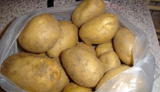 Ce produse  ne-au ars  la buzunare  în octombrie - cartofi-1320943902.jpg