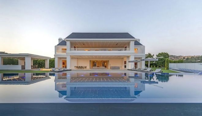 FOTO / Primele imagini cu locuința de milioane de dolari, cumpărată de Jennifer Lopez și Ben Affleck - casa-1685961259.jpg