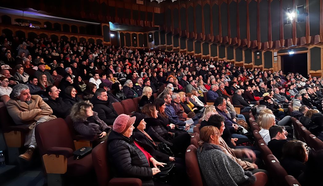 Teatrul Metronom propune constănțenilor o viziune comică a vieții de după moarte - casa-de-cultura-1742581282.jpg