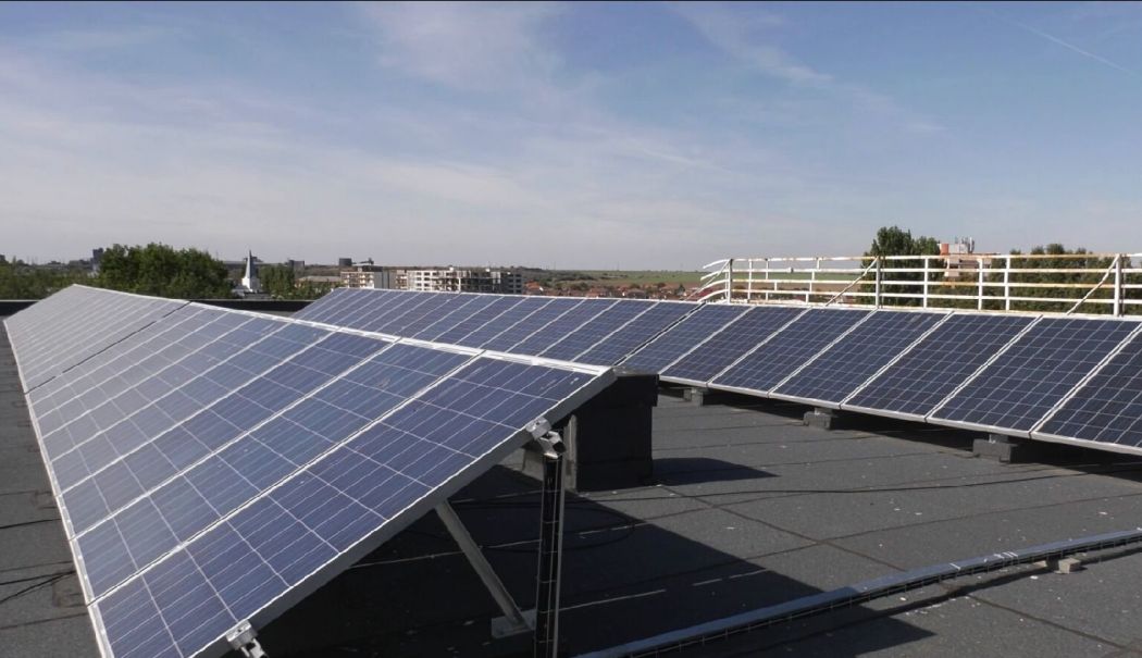 Pe 27 septembrie se deschid înscrierile în Programul „Casa Verde Fotovoltaice” - casa-verde-1727113321.jpg