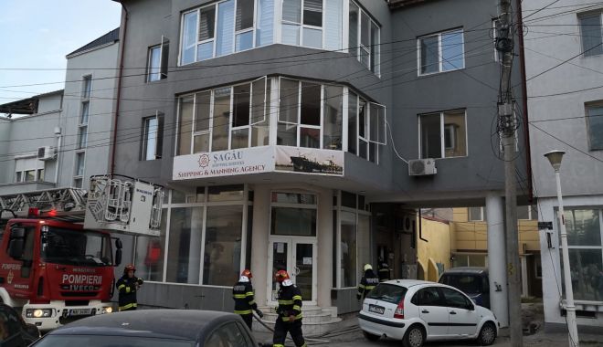 UPDATE: Incendiu într-un apartament din Constanța - casa1-1651676476.jpg