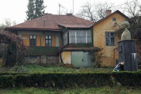 Casa lui Eminescu, reabilitată cu banii statului român - casaeminescu-1431279903.jpg
