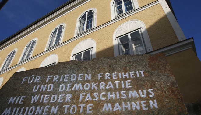 Guvernul austriac vrea să demoleze  casa în care s-a născut Adolf Hitler - casaluihitler-1476793546.jpg