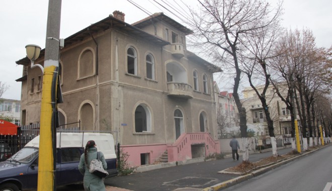 Trecutul Constanței, ras cărămidă cu cărămidă - casaparasitapebulevardulferdinan-1326820138.jpg