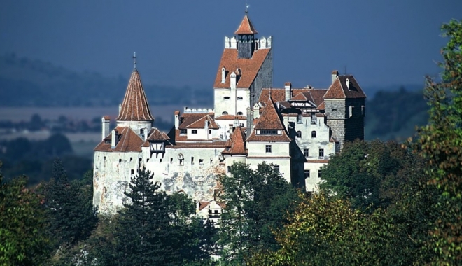 10 din cele mai scumpe case din lume. Ce construcție din România se află în top - castelulbran-1482580457.jpg