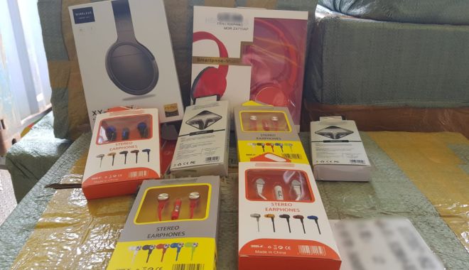 Căști audio confiscate de polițiști - casti2-1565122611.jpg
